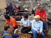 34  IL GRUPPO IN RELAX AL RIFUGIO